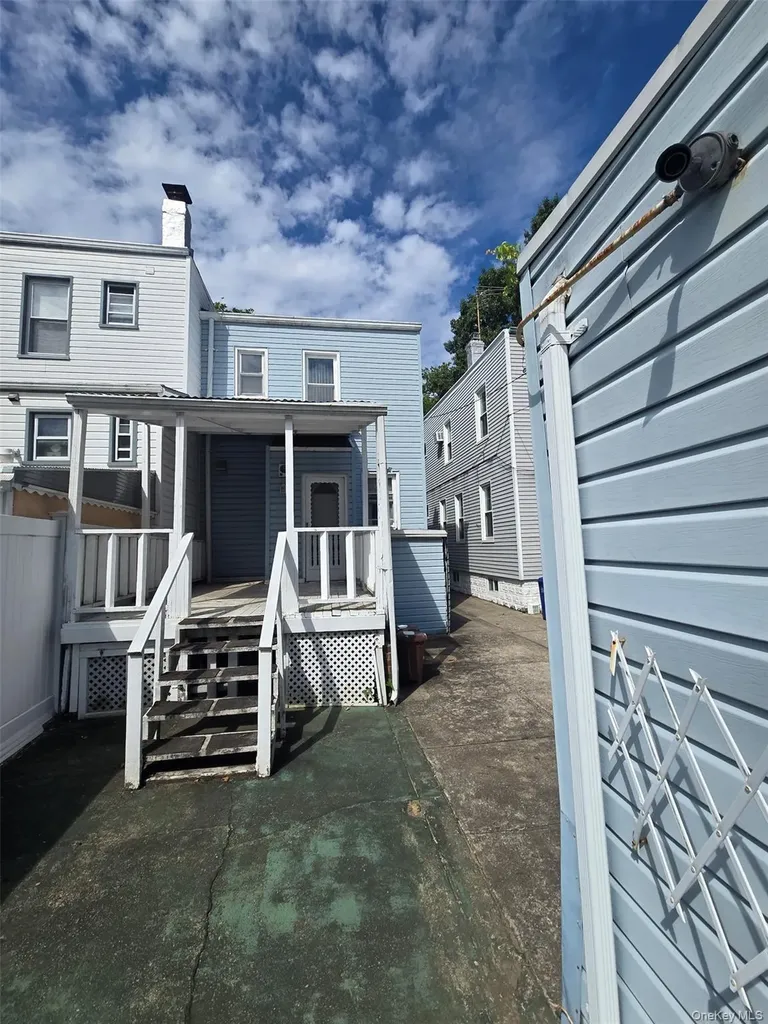 7733 79th Street Glendale NY 11385