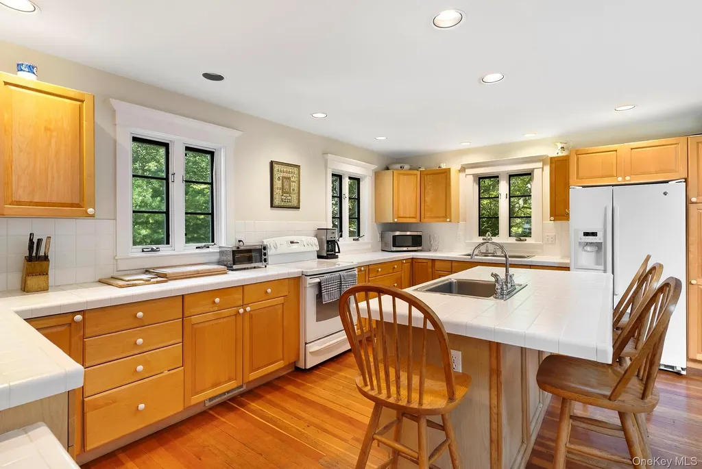 2 Old Hollow Lane East Hampton NY 11937