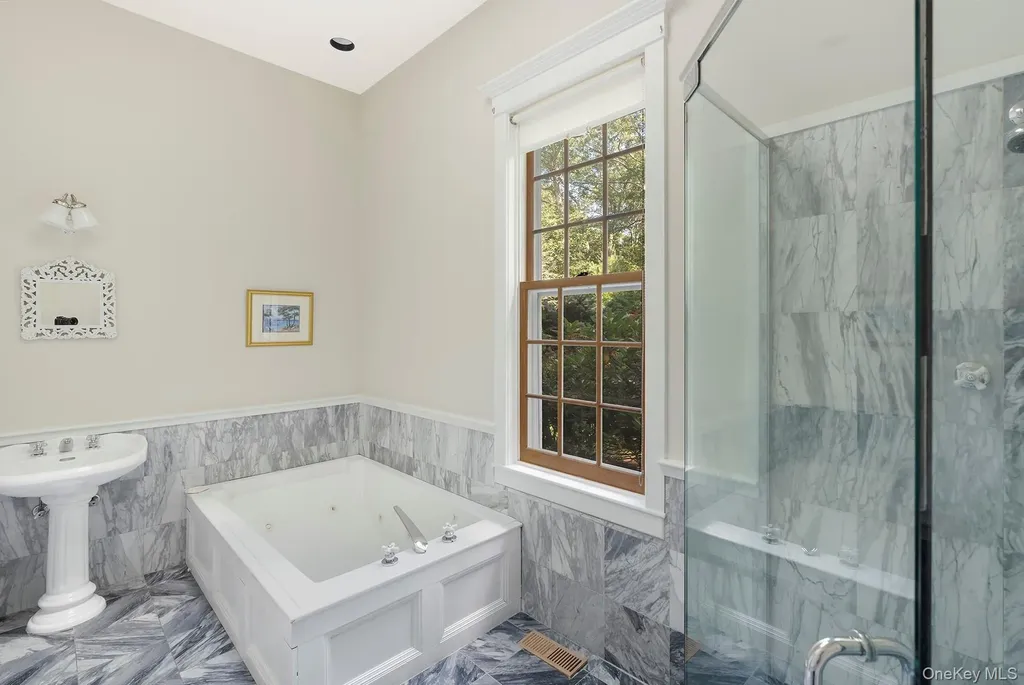 2 Old Hollow Lane East Hampton NY 11937