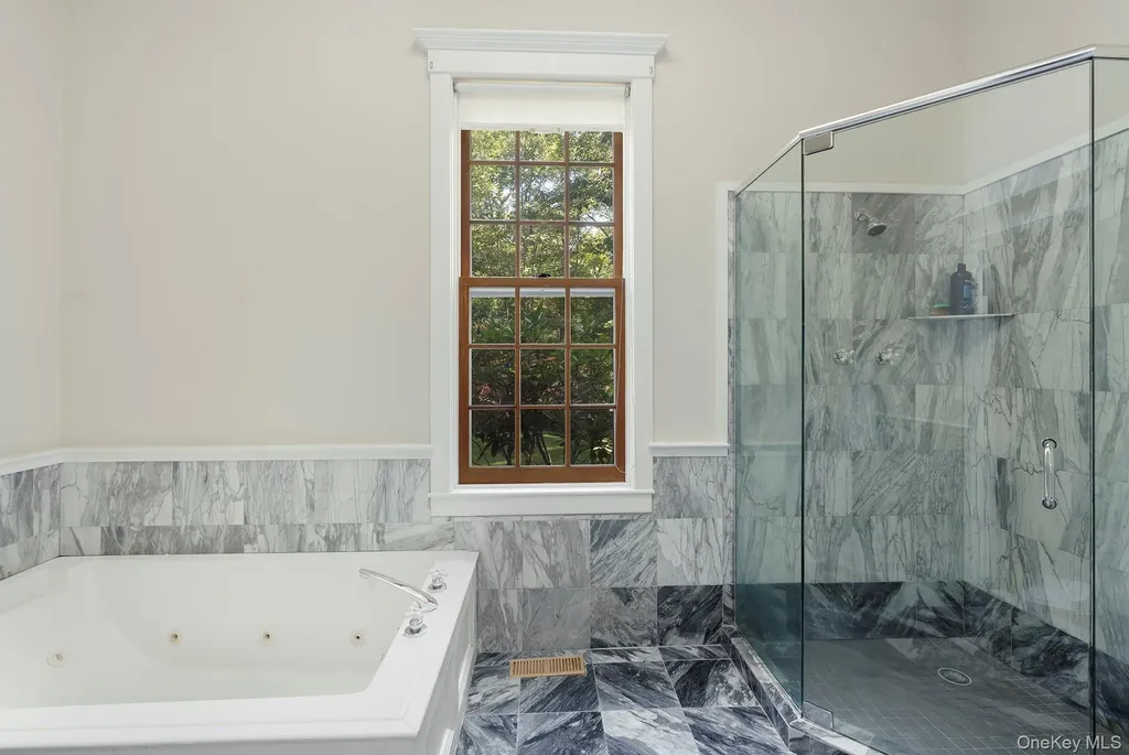 2 Old Hollow Lane East Hampton NY 11937