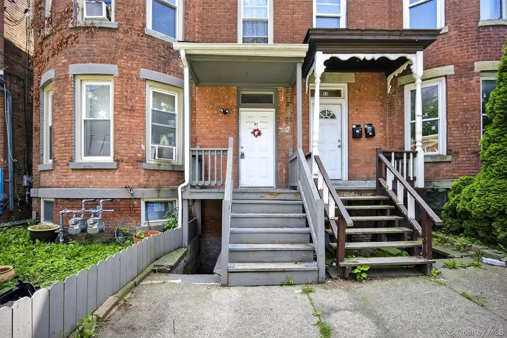 91 Carson Avenue Newburgh NY 12550