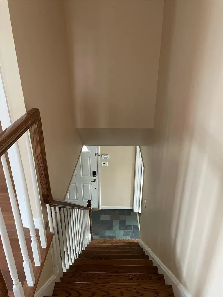 8 Mosshill Place Stony Brook NY 11790