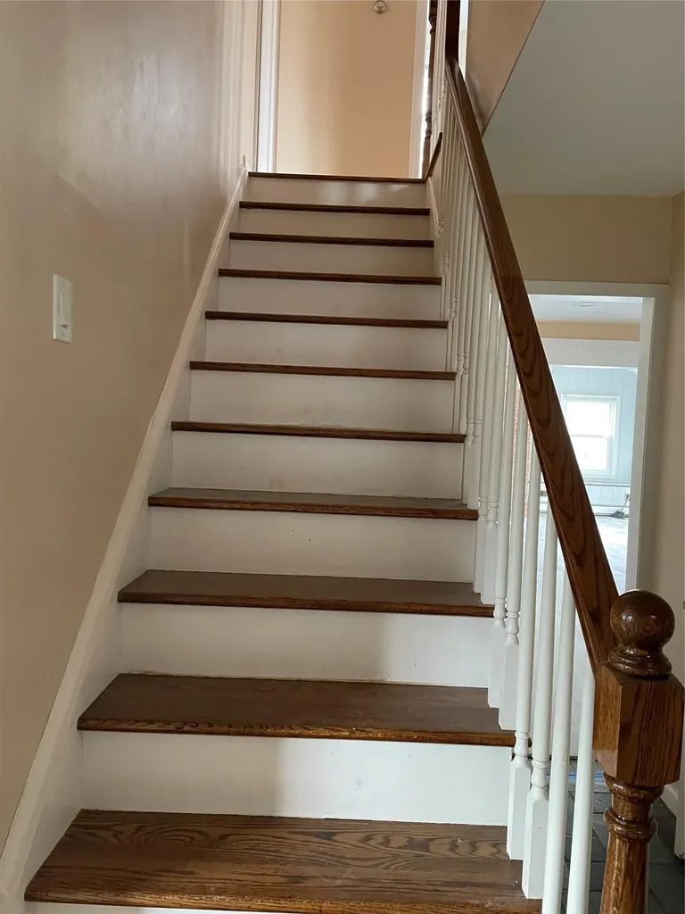 8 Mosshill Place Stony Brook NY 11790