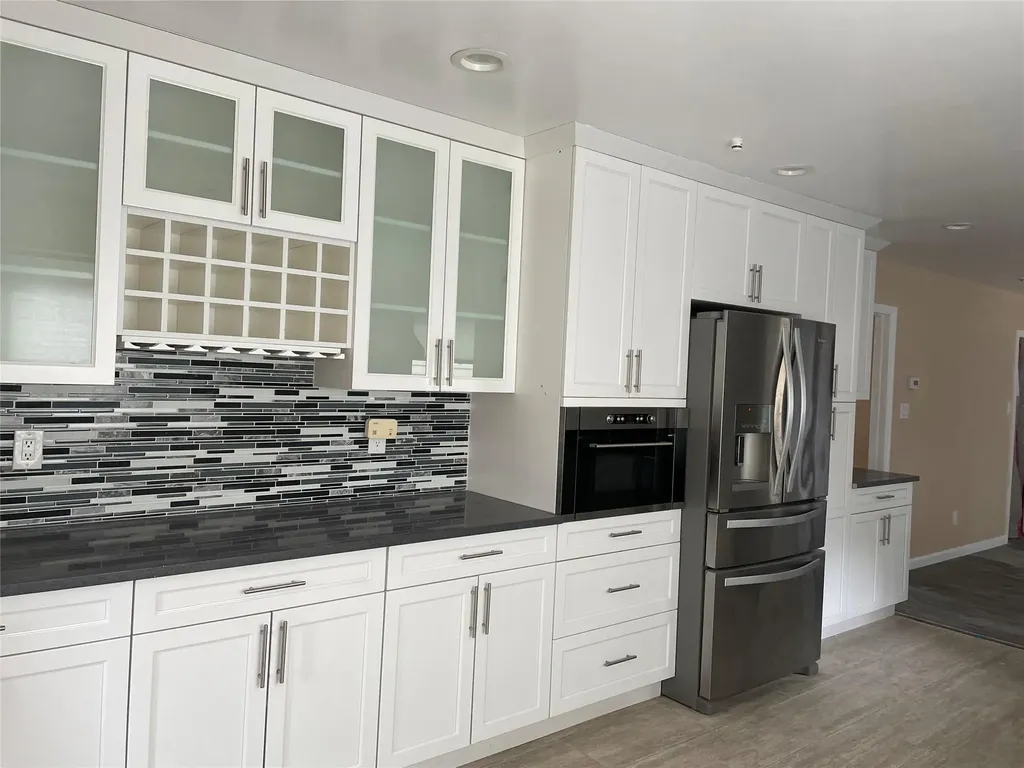 8 Mosshill Place Stony Brook NY 11790