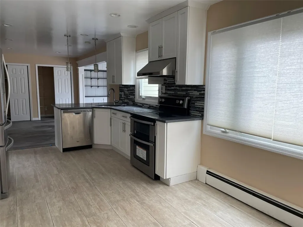 8 Mosshill Place Stony Brook NY 11790