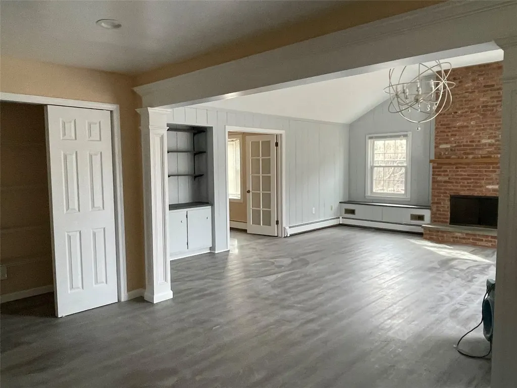 8 Mosshill Place Stony Brook NY 11790