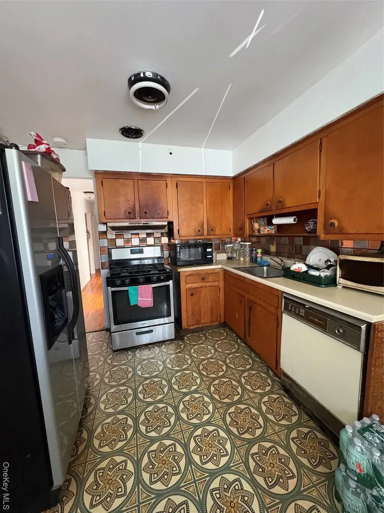 3485 Mickle Avenue Bronx NY 10469