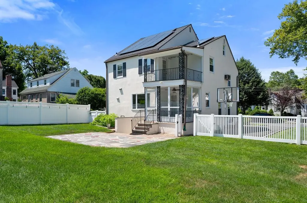 82 Linden Avenue Pelham NY 10803