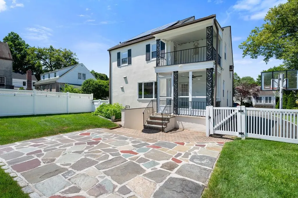 82 Linden Avenue Pelham NY 10803