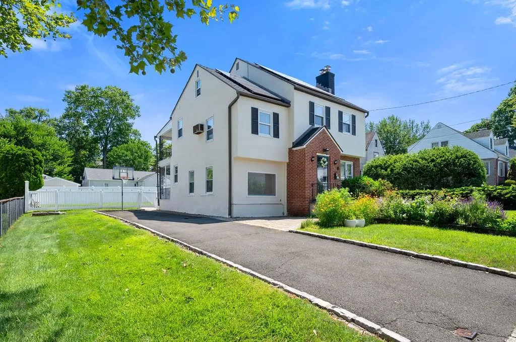 82 Linden Avenue Pelham NY 10803