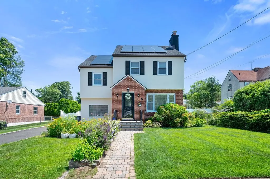 82 Linden Avenue Pelham NY 10803