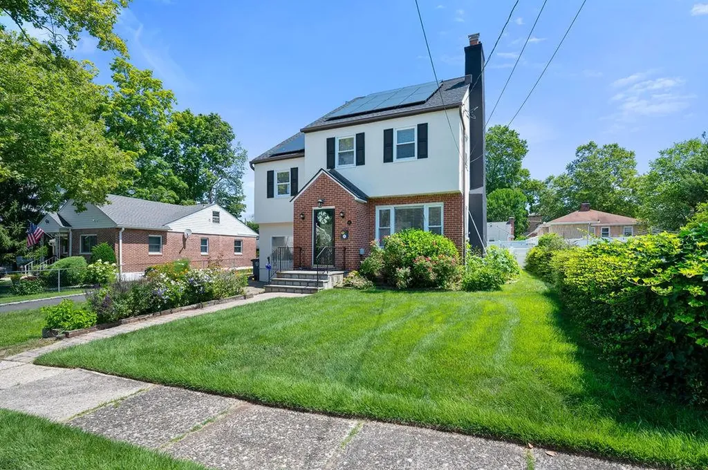 82 Linden Avenue Pelham NY 10803