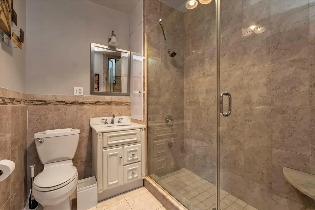 7971 77th Road Glendale NY 11385