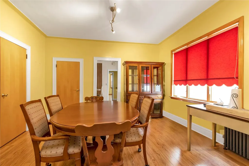 7971 77th Road Glendale NY 11385