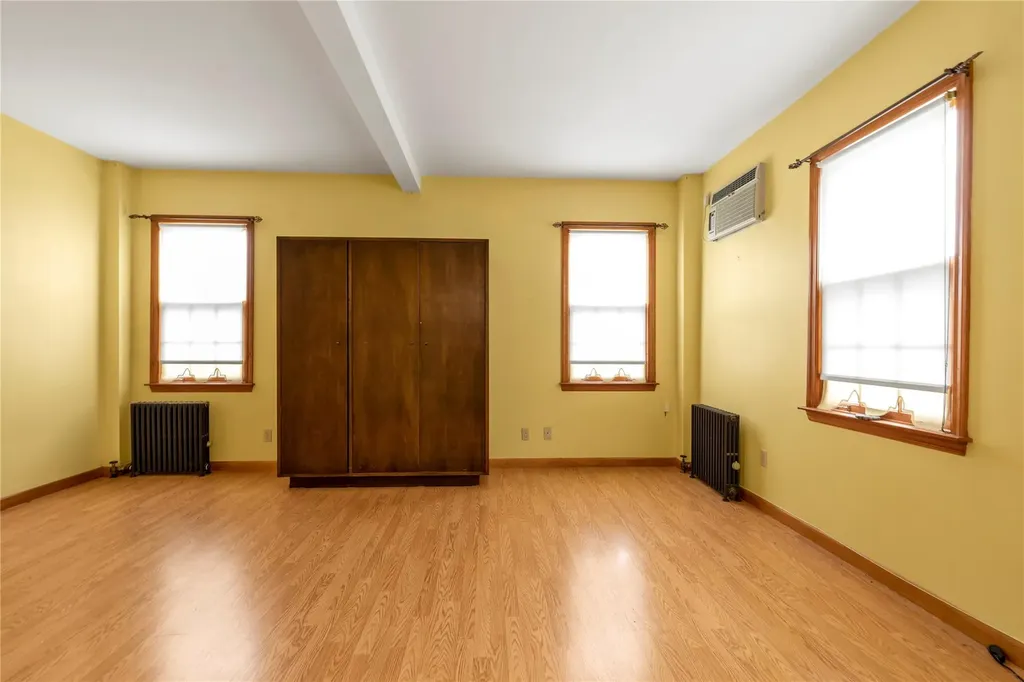 7971 77th Road Glendale NY 11385