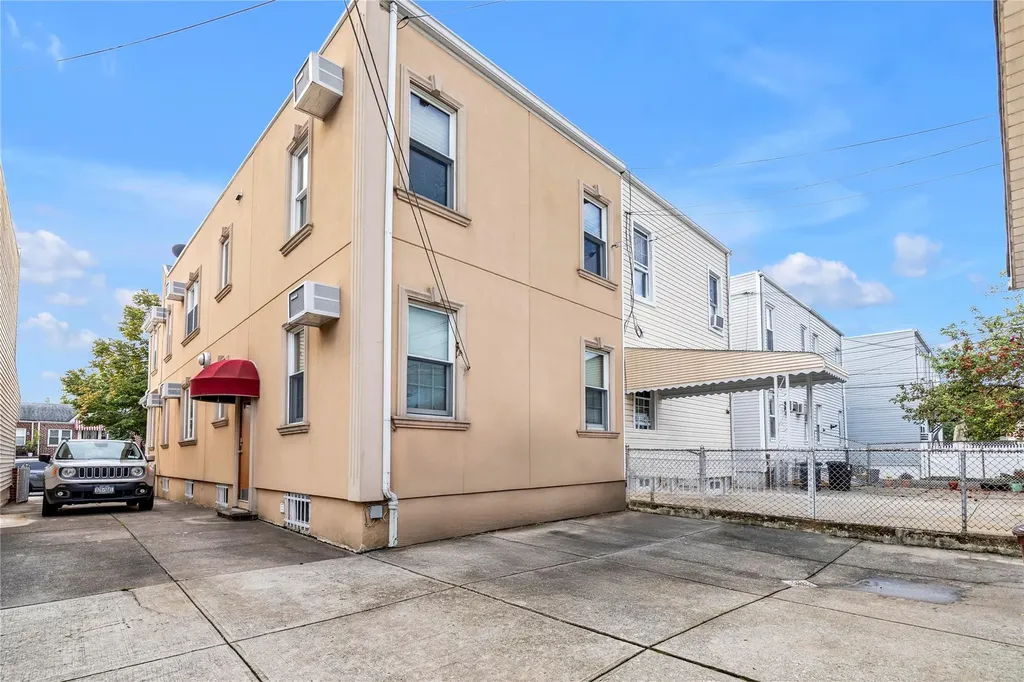 7971 77th Road Glendale NY 11385