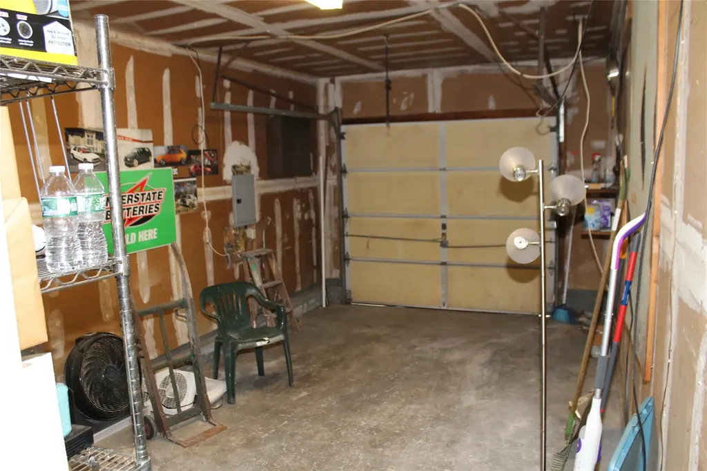 11 Roberts Road Shirley NY 11967