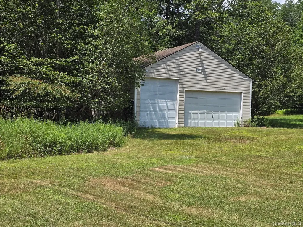 8 Sheeley Lane Rock Hill NY 12775