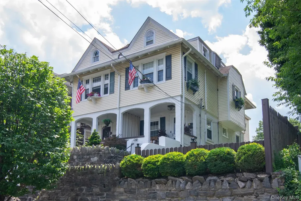 75 Rossmore Avenue Bronxville NY 10708