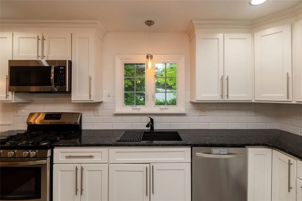 37 Clover Hill Drive Poughkeepsie NY 12603