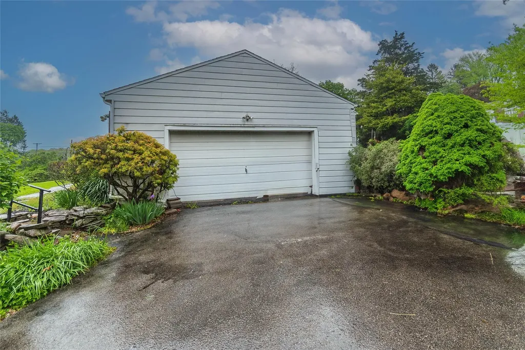 37 Clover Hill Drive Poughkeepsie NY 12603