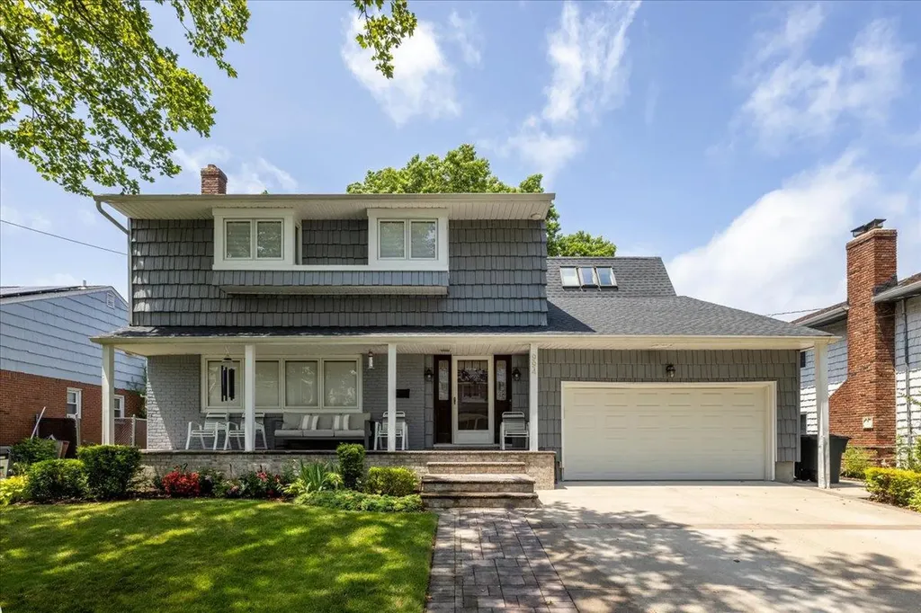 994 S End Woodmere NY 11598