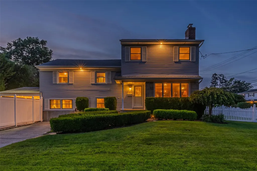 3067 Johnson Place Wantagh NY 11793