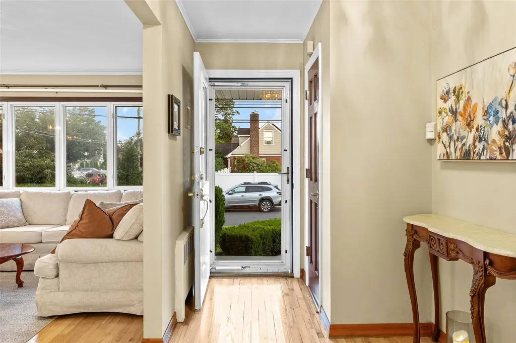 3067 Johnson Place Wantagh NY 11793