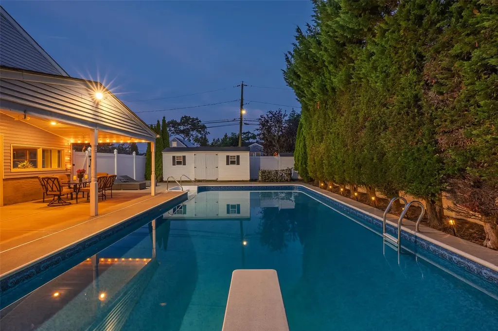 3067 Johnson Place Wantagh NY 11793