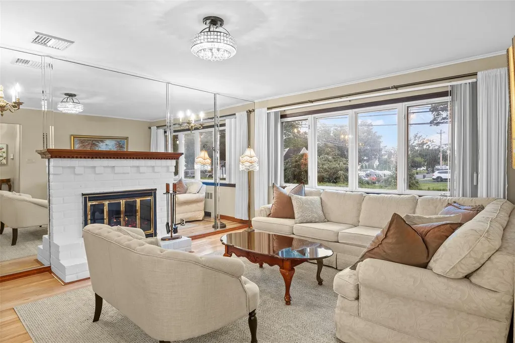3067 Johnson Place Wantagh NY 11793
