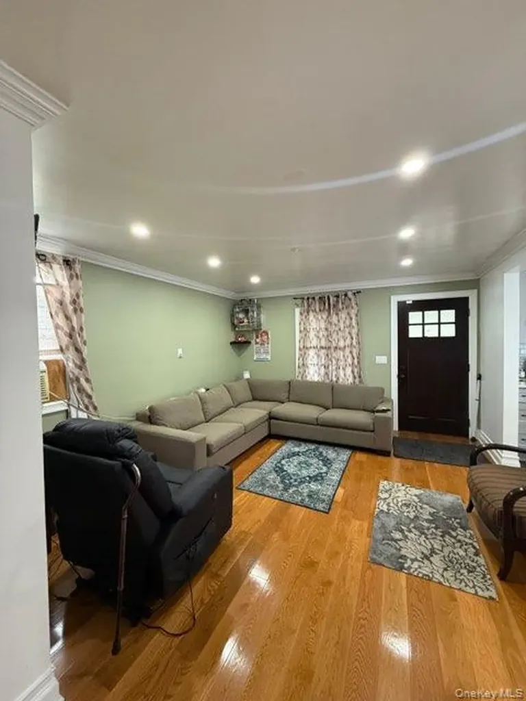80 Biltmore Avenue Elmont NY 11003