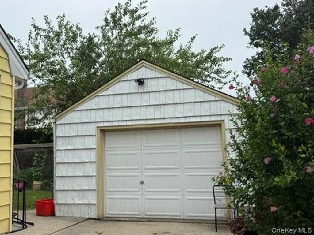 80 Biltmore Avenue Elmont NY 11003