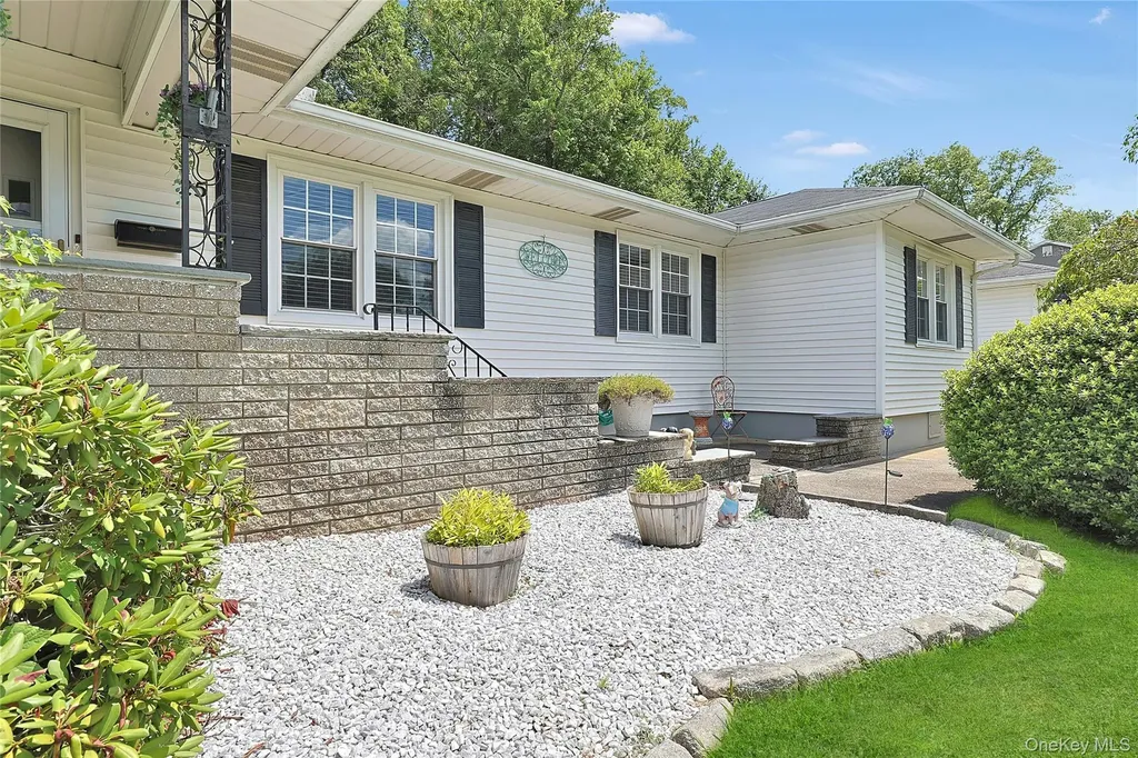 25 Minerick Drive Stony Point NY 10980