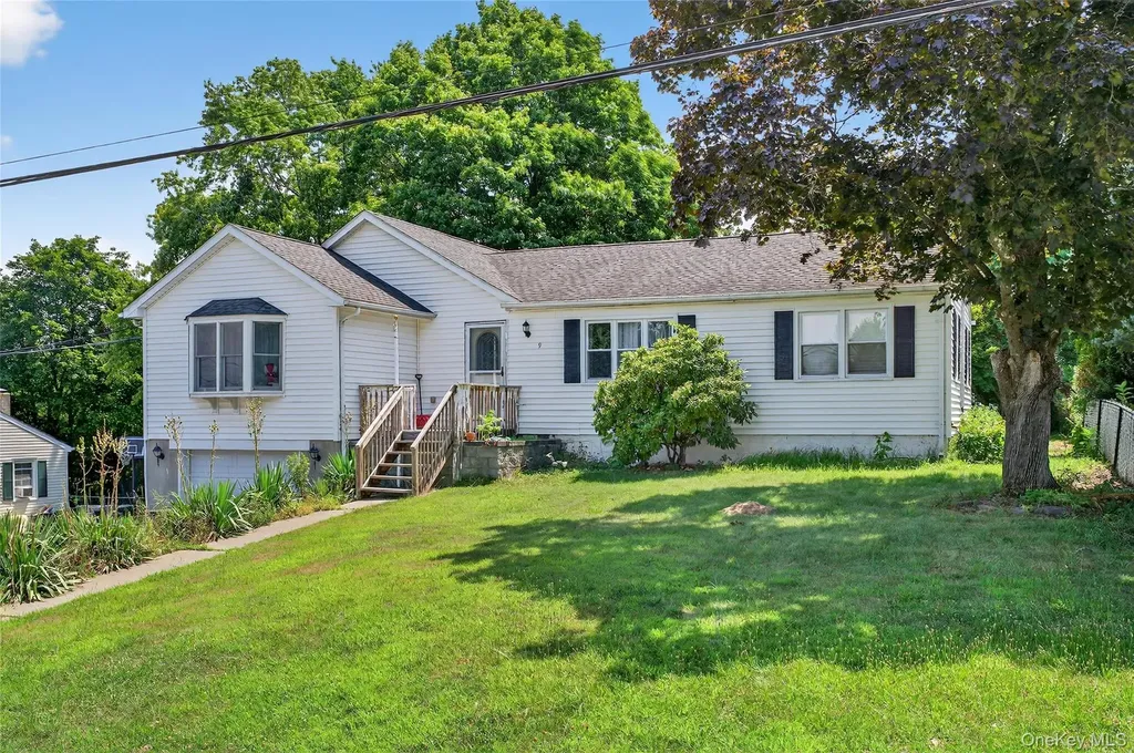 9 Woodland Road Monroe NY 10950