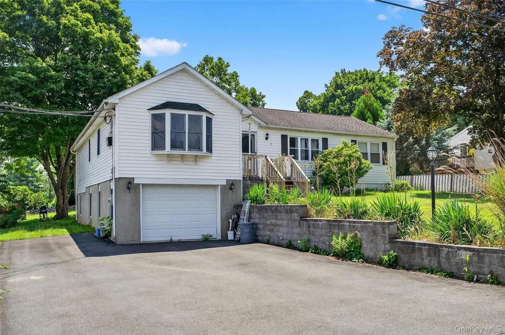 9 Woodland Road Monroe NY 10950
