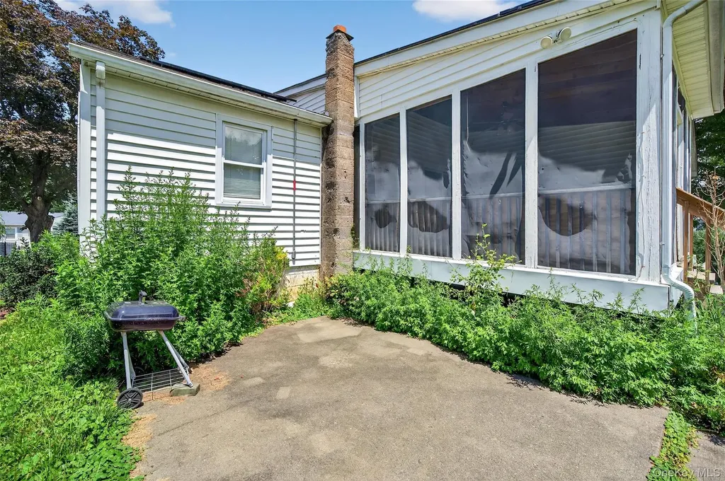 9 Woodland Road Monroe NY 10950