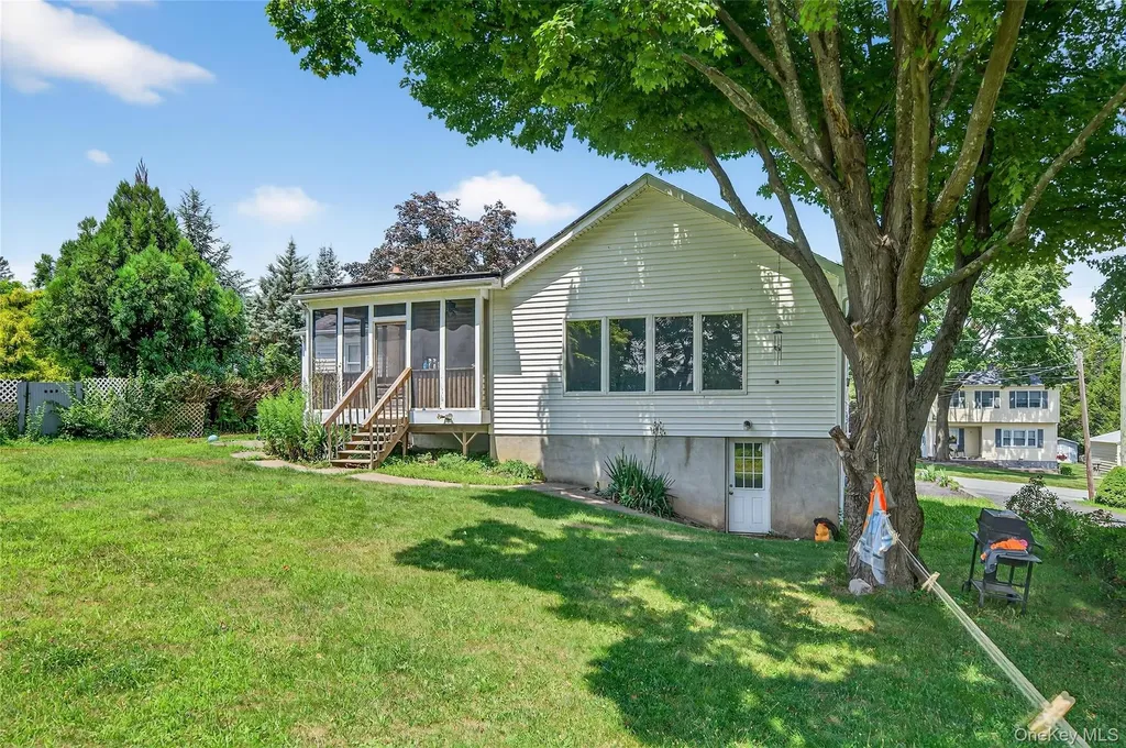 9 Woodland Road Monroe NY 10950
