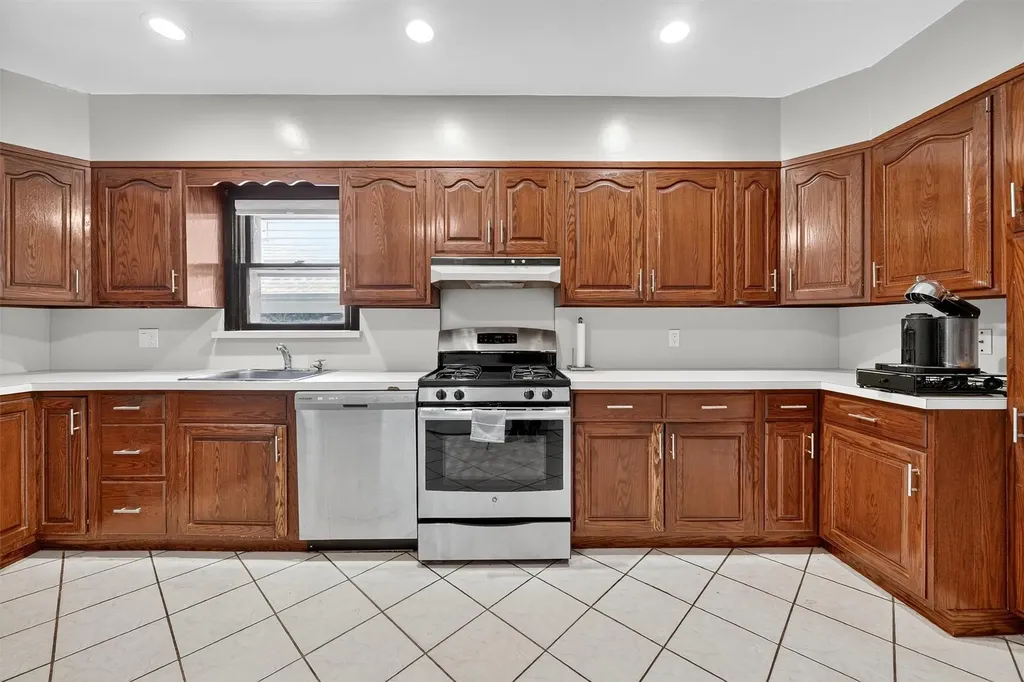 120 S Broadway Tarrytown NY 10591