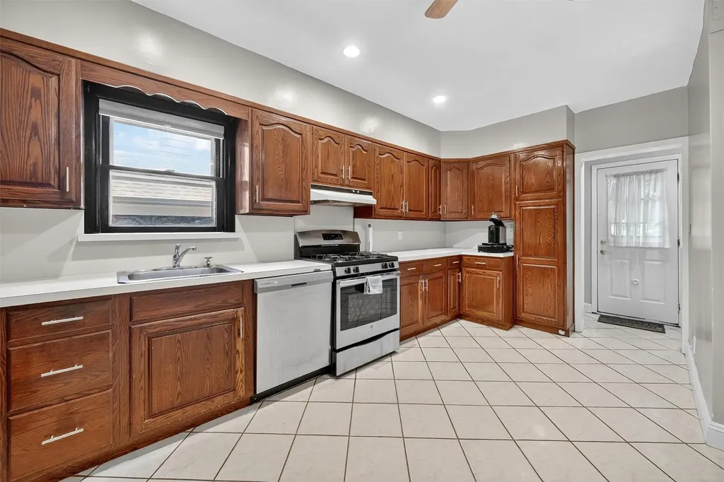 120 S Broadway Tarrytown NY 10591