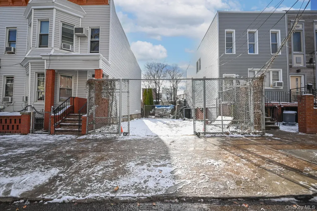 1216 30th Drive Astoria NY 11102