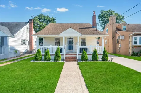 728 Grand Terrace Avenue Baldwin NY 11510