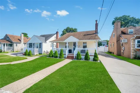 728 Grand Terrace Avenue Baldwin NY 11510