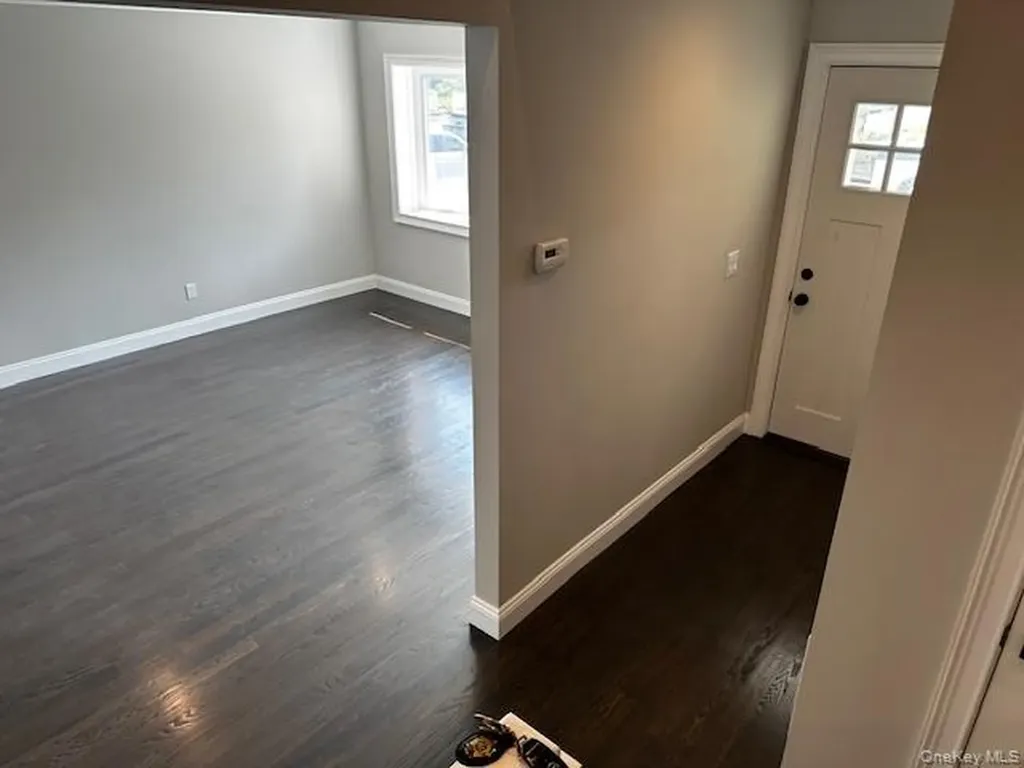 558 Oxford Road Cedarhurst NY 11516