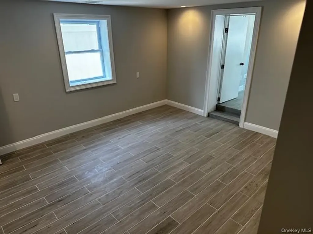 558 Oxford Road Cedarhurst NY 11516