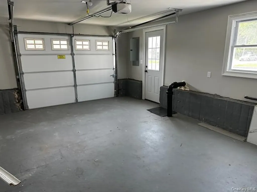 558 Oxford Road Cedarhurst NY 11516