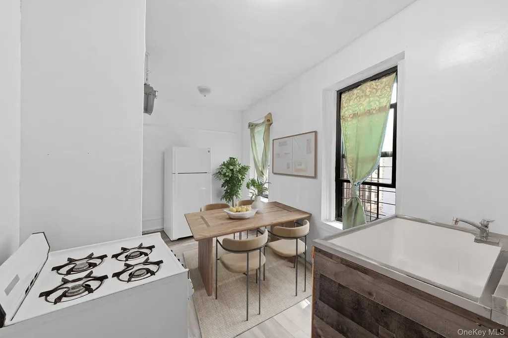 941 Jerome Avenue Bronx NY 10452