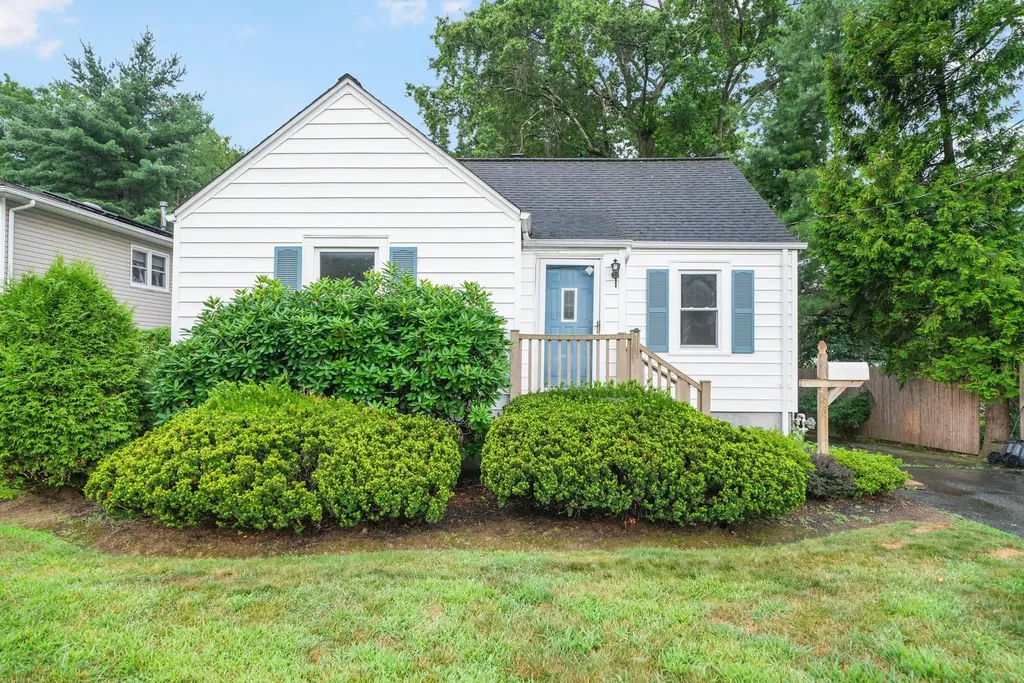 90 E Washington Avenue Pearl River NY 10965