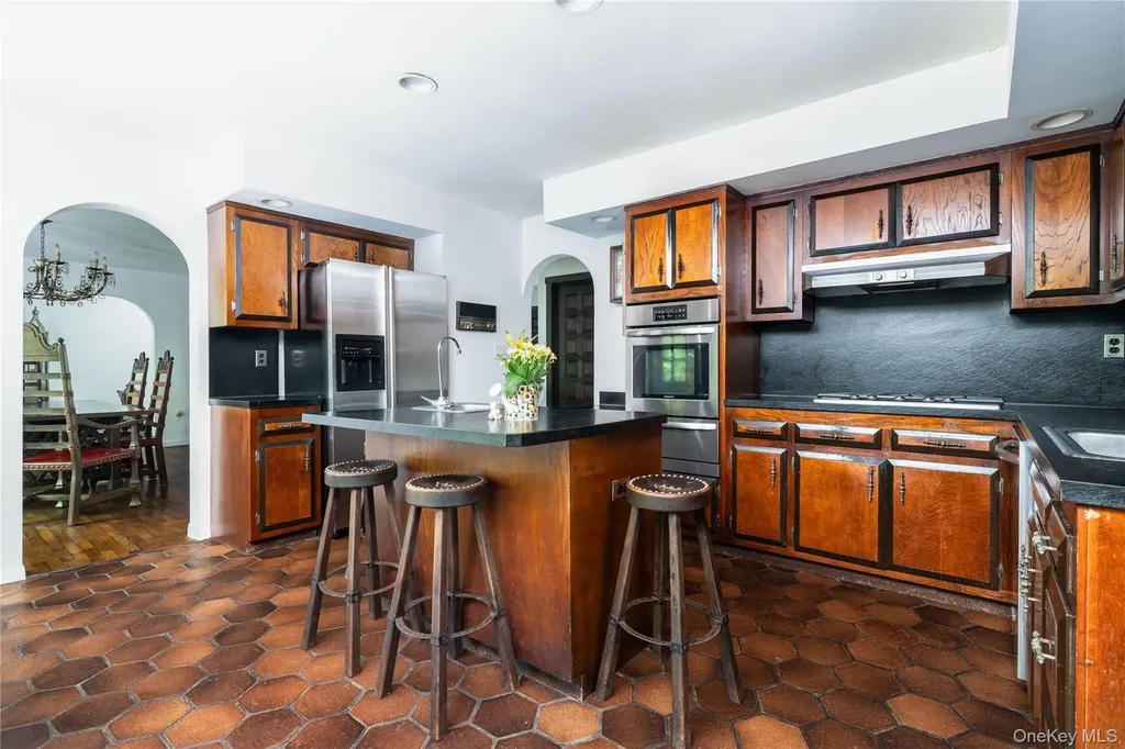 23 Rolling Way New City NY 10956
