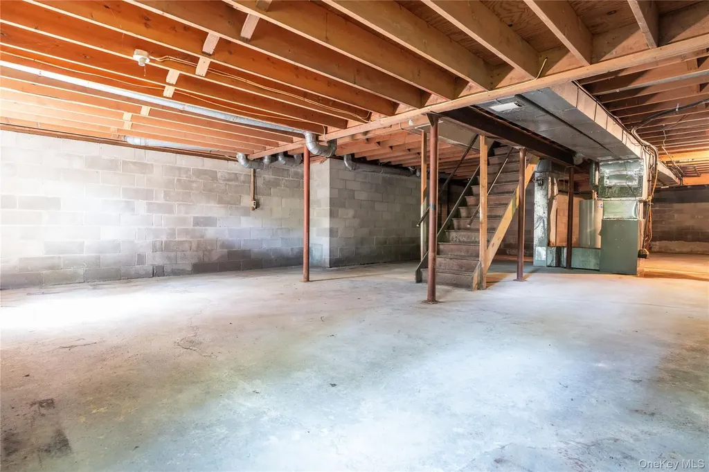 23 Rolling Way New City NY 10956