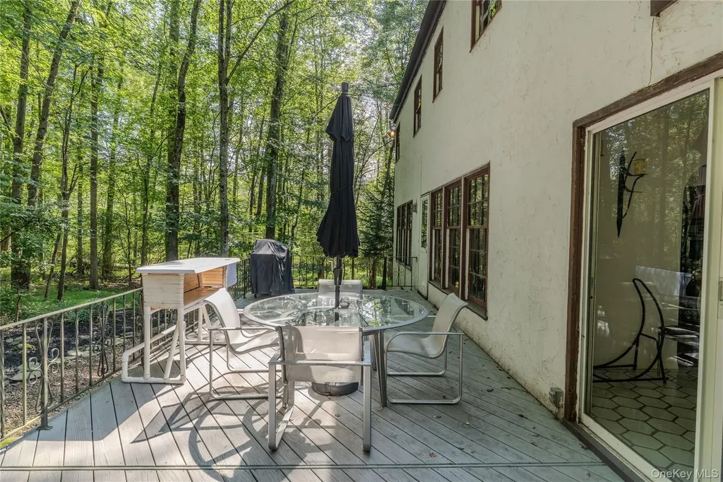 23 Rolling Way New City NY 10956